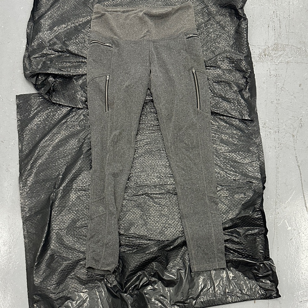 Athleta Gray Leggings with Zipper Pockets